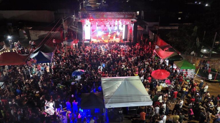 Leia mais sobre o artigo Natal Aparecida leva shows musicais e sorteio de brindes ao Aeroporto Sul neste domingo (28)