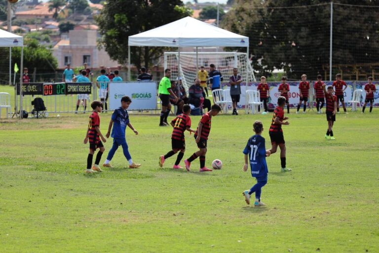 Leia mais sobre o artigo Esporte realiza peneira para selecionar jogadores que representarão Aparecida no GO CUP 2026