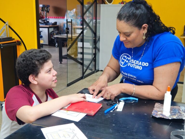 Leia mais sobre o artigo Governo reajusta salários de professores das Escolas do Futuro e músicos da Filarmônica