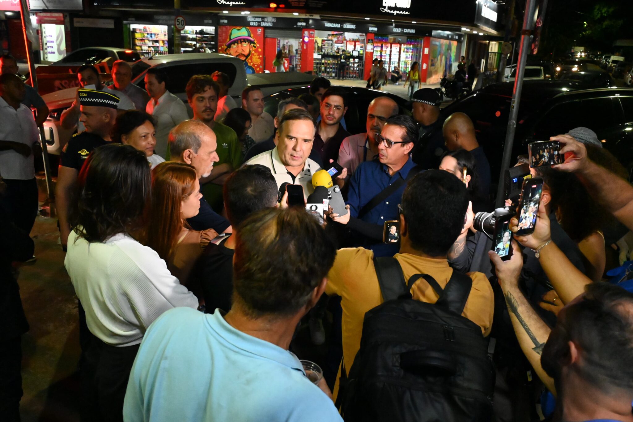 No momento, você está visualizando Prefeito Sandro Mabel apresenta ações da Prefeitura para o pré-Carnaval de Goiânia: estrutura, segurança e mobilidade para 150 mil foliões