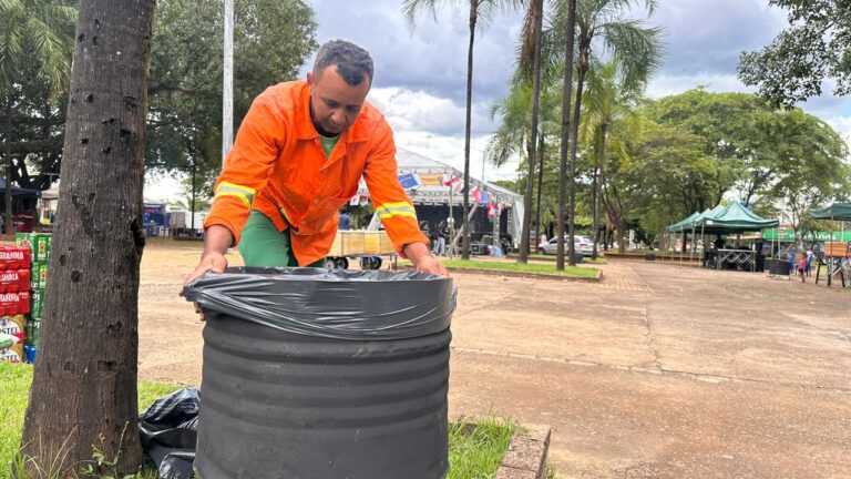 Leia mais sobre o artigo Comurg garante limpeza da cidade durante o Carnaval em Goiânia
