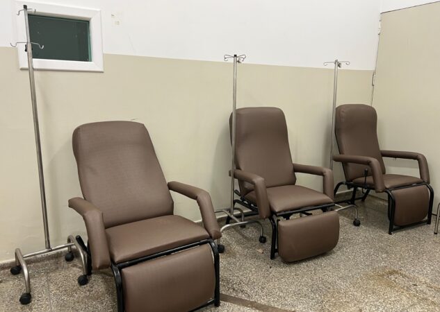 Prefeitura distribui 40 poltronas de hidratação para atendimento a pacientes com dengue
