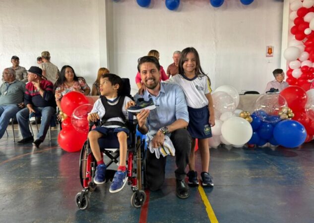 EDUCAÇÃO DE VALPARAÍSO GANHA NOVOS INVESTIMENTOS COM ENTREGAS EM TRÊS ESCOLAS