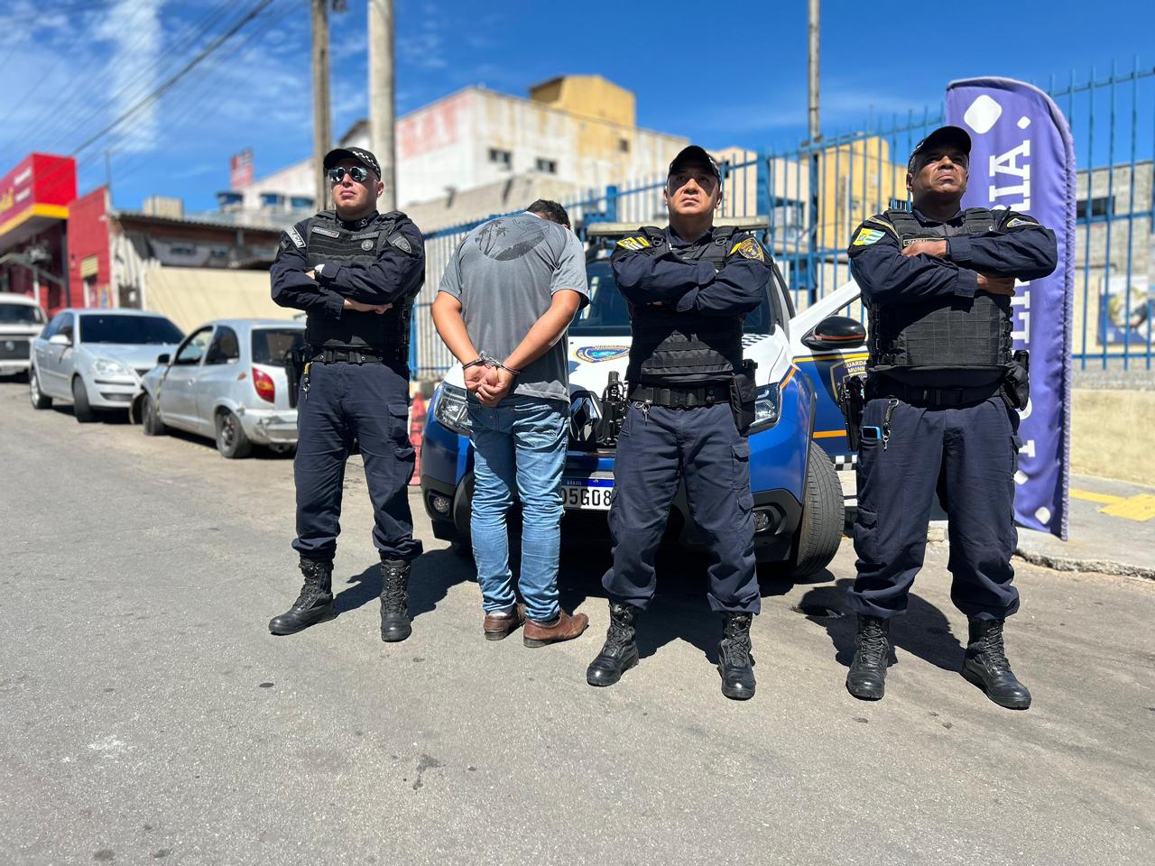 No momento, você está visualizando GCM de Aparecida resgata idosa vítima de maus-tratos e prende suspeito no Veiga Jardim