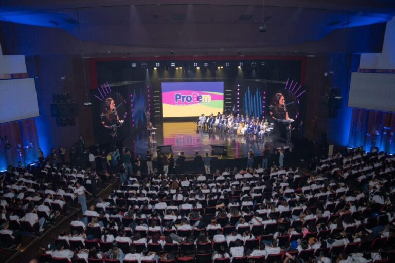 Leia mais sobre o artigo Goiás investe em formação profissional e anuncia 5 mil novos bolsistas do ProBem