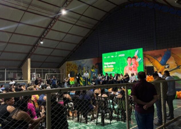 352 FAMÍLIAS DE VALPARAÍSO RECEBEM CARTÕES DO PROGRAMA ALUGUEL SOCIAL