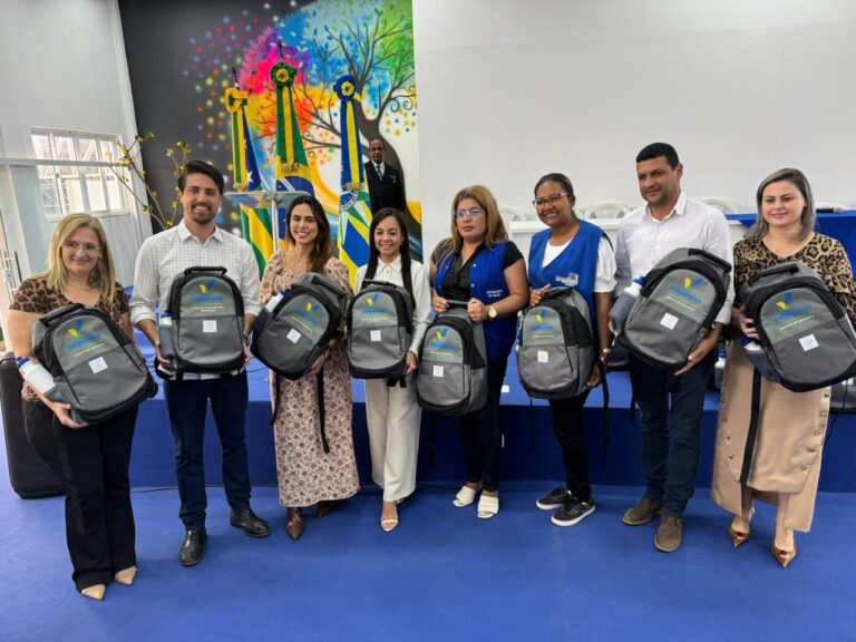 Leia mais sobre o artigo MAIS DE 200 AGENTES DE SAÚDE E ENDEMIAS RECEBEM NOVOS KITS DE TRABALHO EM VALPARAÍSO