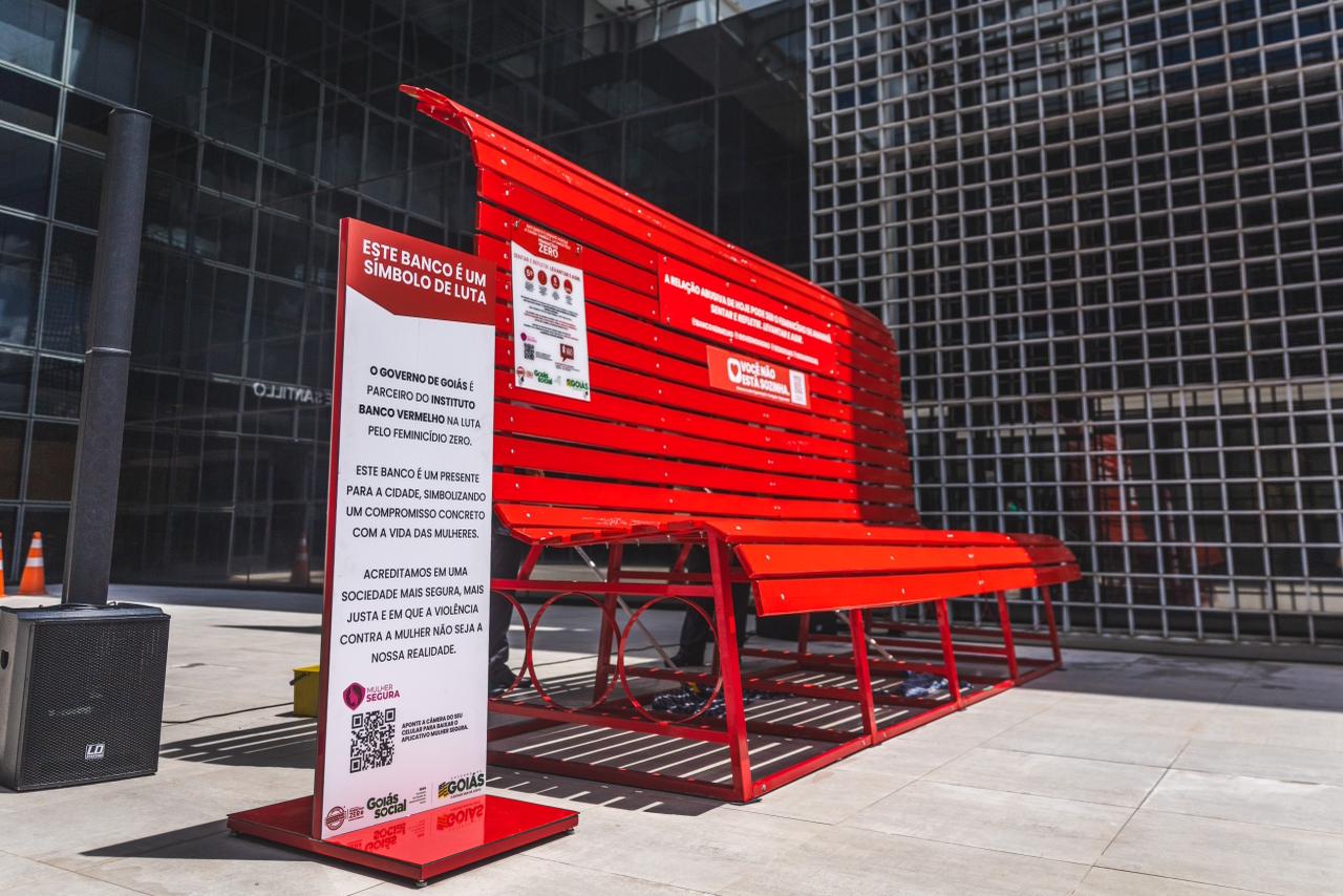No momento, você está visualizando Prefeitura de Aparecida instala Banco Vermelho na Cidade Administrativa para reforçar combate à violência contra a mulher