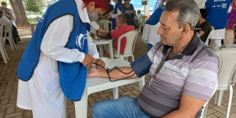Leia mais sobre o artigo Saúde na Praça orienta população sobre hipertensão nesta sexta‑feira em Goiânia