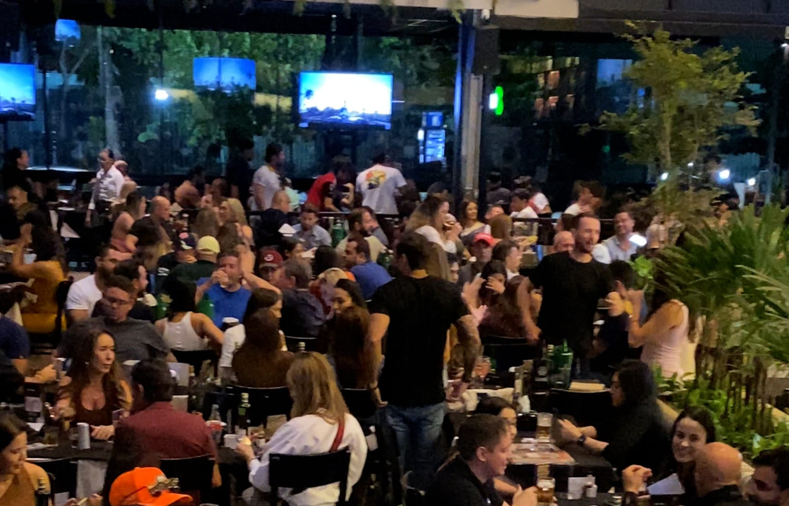 No momento, você está visualizando Turistas do MotoGP elogiam hospitalidade, segurança e noite goianiense: “aqui tudo funciona”