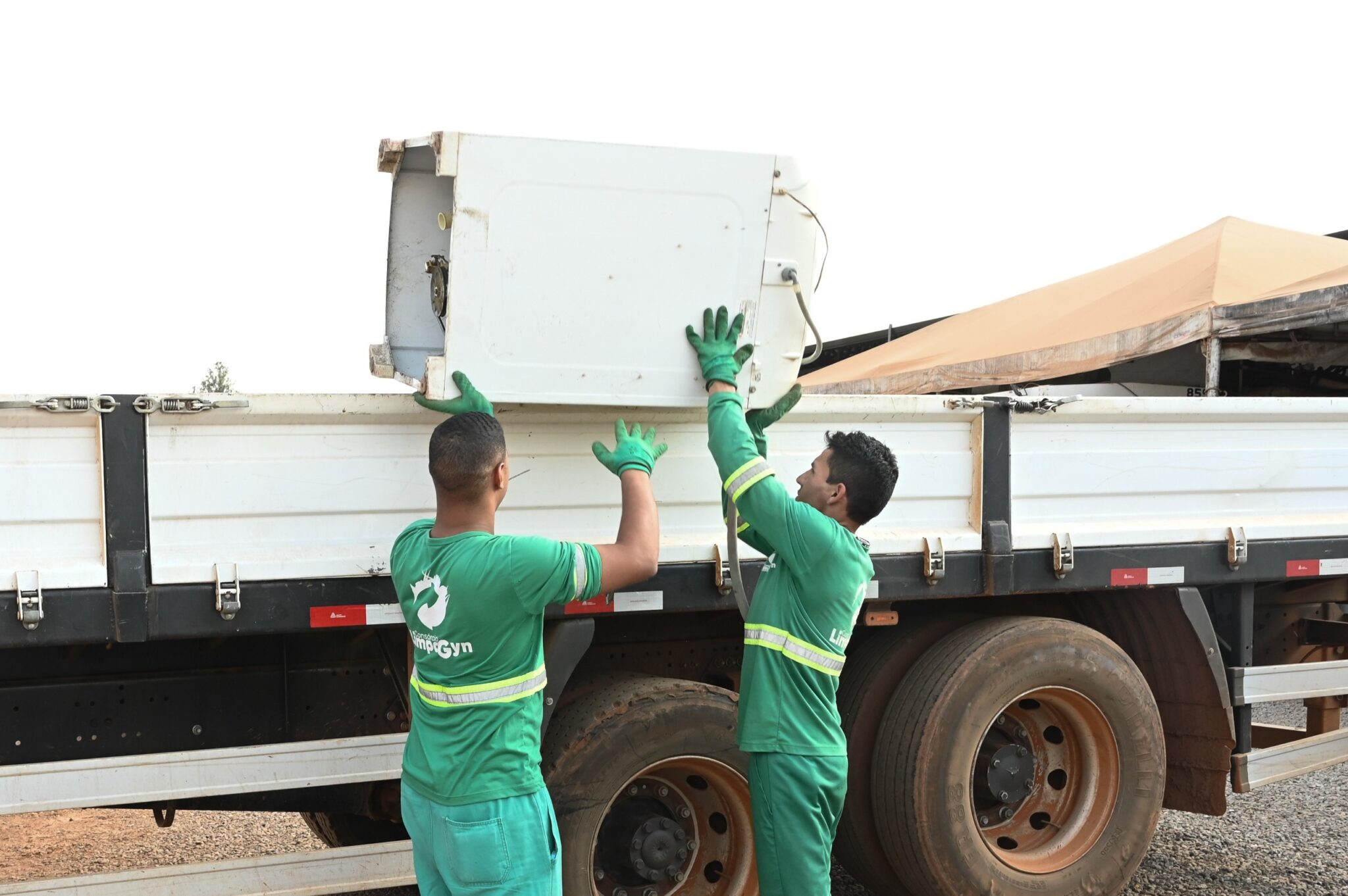 No momento, você está visualizando Saiba como solicitar o serviço Cata-Treco em Goiânia