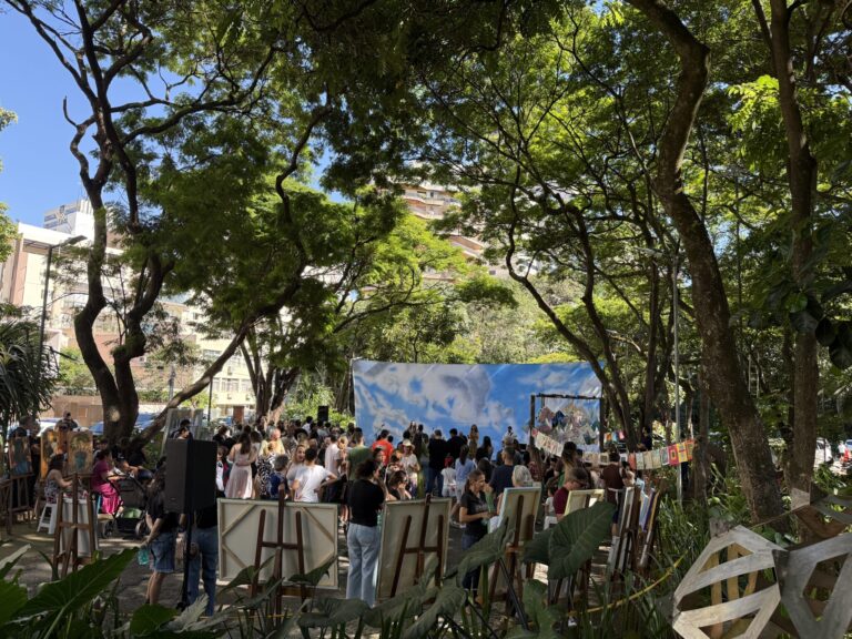 Leia mais sobre o artigo Manhã cultural no Bosque dos Buritis reúne alunos e famílias do Centro Livre de Artes