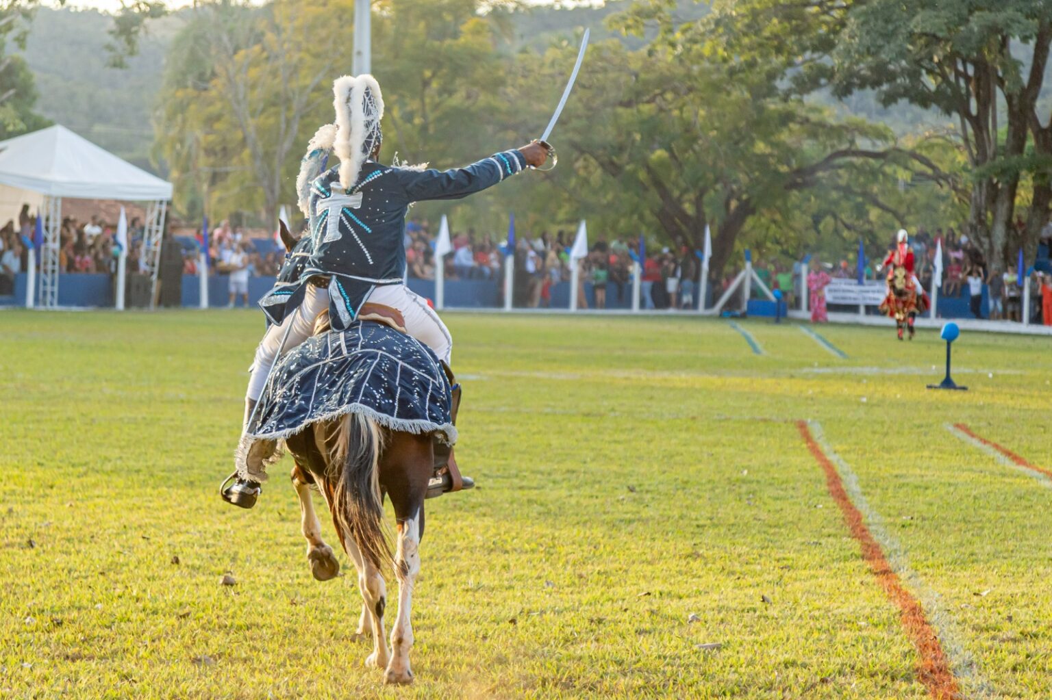 No momento, você está visualizando Cavalhadas se apresentam em Santa Cruz de Goiás, Posse, Jaraguá e Pirenópolis neste fim de semana