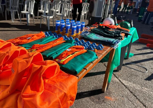 Nova Comurg entrega 115 mil EPIs aos servidores