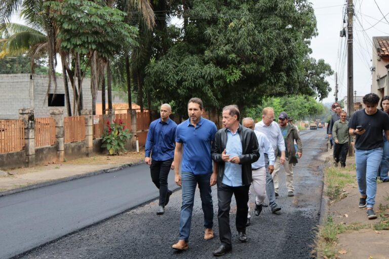 Leia mais sobre o artigo Prefeitura inicia recapeamento em Aparecida de Goiânia uma semana após lançamento do programa Pra Frente Aparecida
