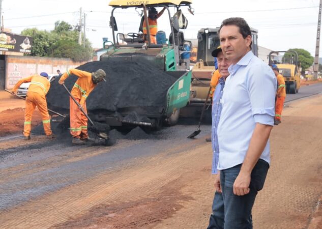 Prefeitura de Aparecida inicia obras de asfalto nos setores Buriti Sereno e Colina de Homero