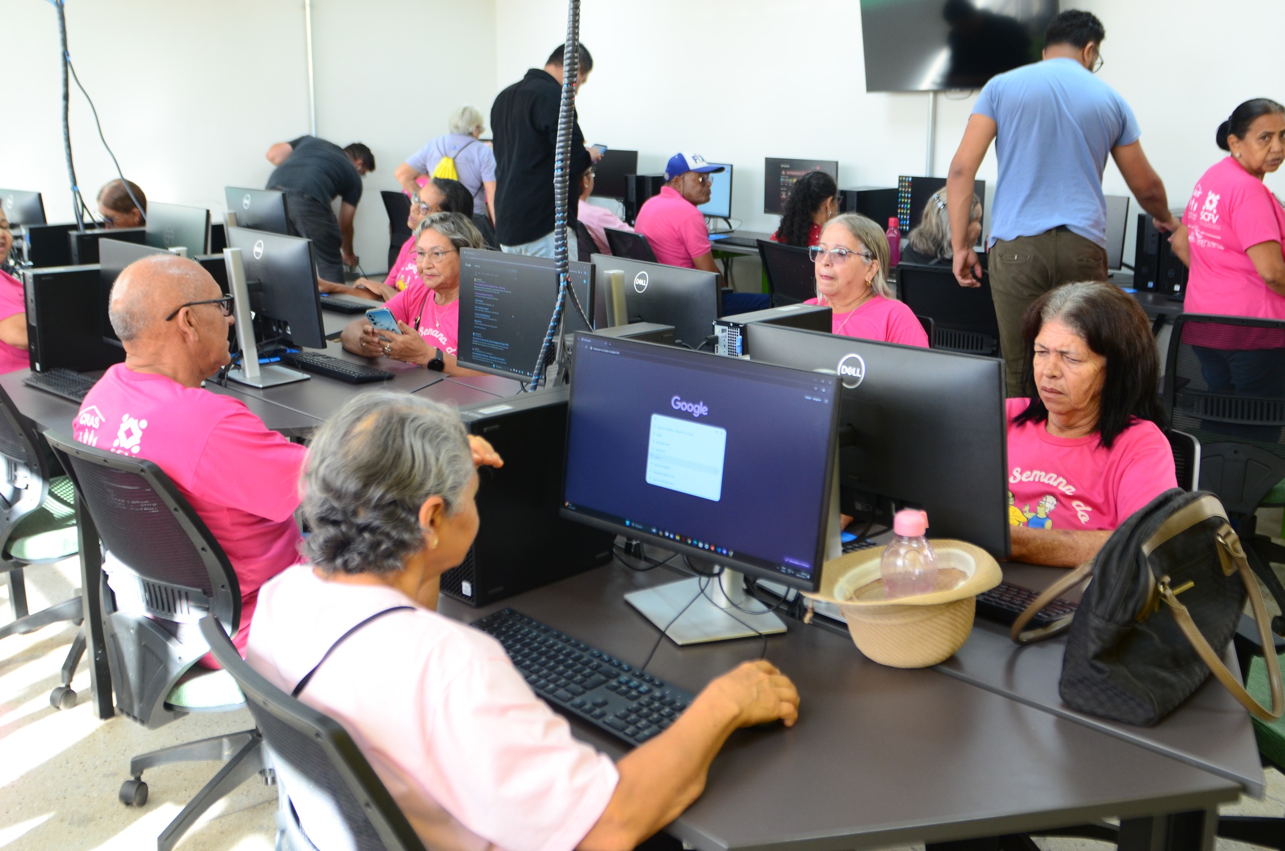 No momento, você está visualizando Cidadão Tech 60+ abre 320 vagas gratuitas para inclusão digital de idosos em sete municípios de Goiás
