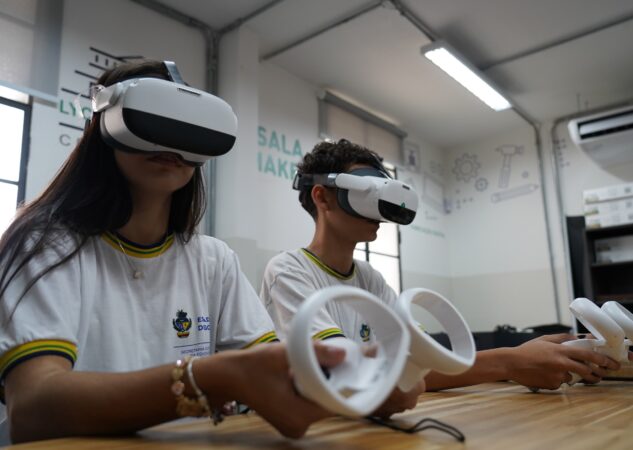 Enxergando e indo mais longe! Mais de 100 escolas têm acesso a óculos de realidade virtual em Goiás