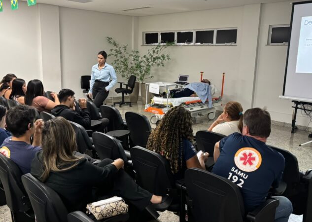 Saúde de Aparecida treina profissionais no HMAP para reduzir tempo de resposta ao infarto