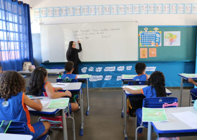 Prefeitura de Goiânia convoca 102 pedagogos em concurso; prazo para entrega de documentos vai até 7 de agosto