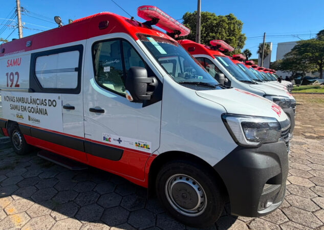 Prefeitura de Goiânia recebe sete novas ambulâncias e amplia frota própria do SAMU