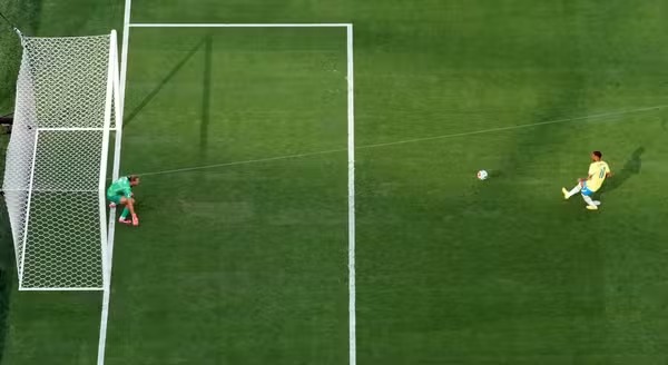 No momento, você está visualizando “Onde você quer?” Leitura labial revela provocação de Neymar ao goleiro da Noruega antes do pênalti