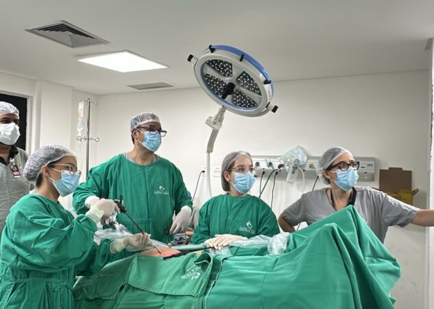 Hospital e Maternidade Dona Iris amplia cirurgias ginecológicas por vídeo com nova torre de tecnologia avançada