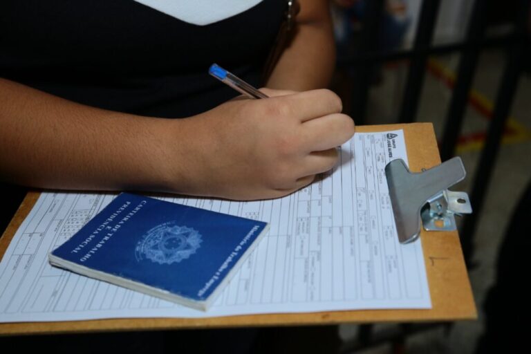 Leia mais sobre o artigo Empresas de Aparecida ofertam mais de 2,3 mil vagas de emprego nesta semana