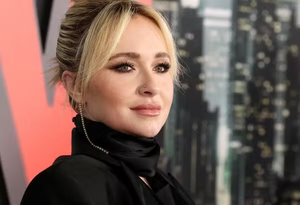 Leia mais sobre o artigo Medicamento usado para reverter overdose é encontrado no local da morte de Hayden Panettiere