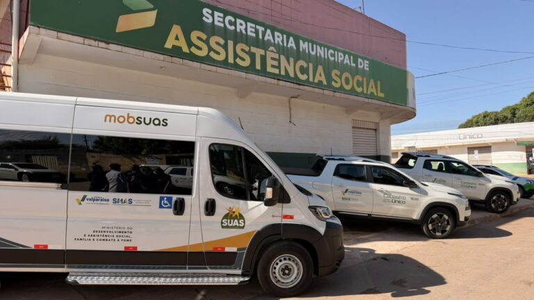 Leia mais sobre o artigo Valparaíso amplia Assistência Social com van acessível e duas Fiat Toro